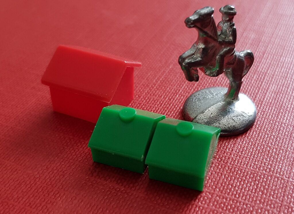 Win Monopoly Every Time miniatures