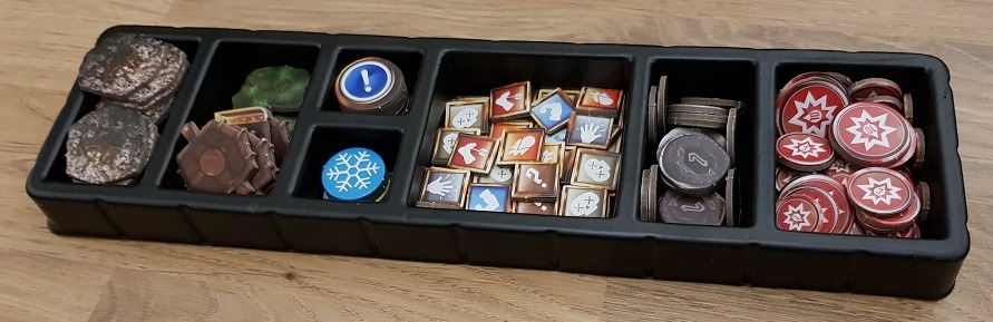 gloomhaven jaws of the lion review tray